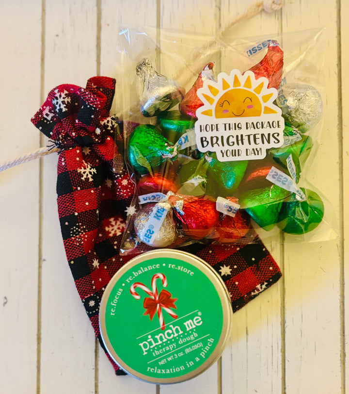 Holiday Pinch Me Therapy Dough Gift Bag - Candy Cane